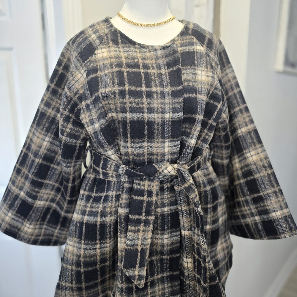 Trench Coat - Picture 2 of 7